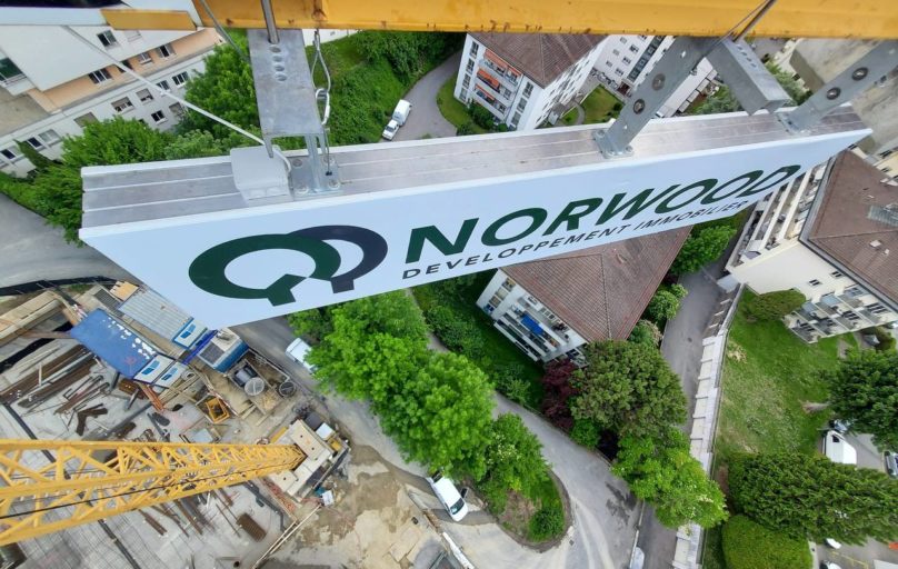 photo de Caissons lumineux de grues personnalisé norwood installé